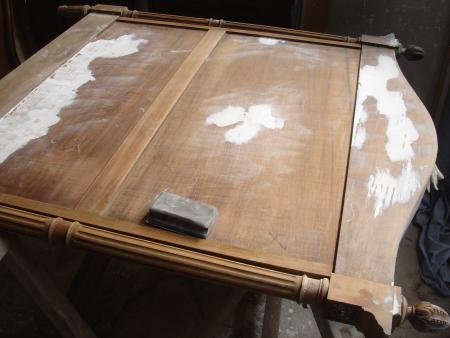 Une  des 17 �tapes de r�fection des boiseries