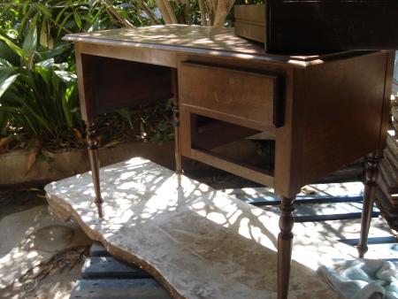 Relookage d'un bureau des ann�es  1950