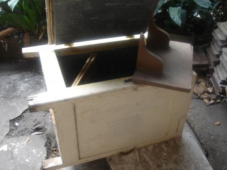 Une glaci�re et une �tag�re ann�e 1960