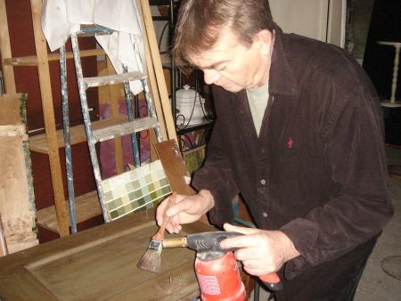 Entre les couches de peintures de chaux..